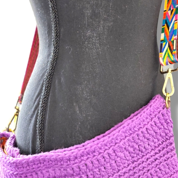 Handmade chrochet crossbody purse. - Picture 2 of 7